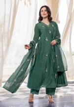 KLOSIA Women Embroidery Solid Anarkali Kurta and Pant Set with Dupatta - Image 2