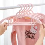 HGYZE Baby Hangers Children's Non-Slip 29-37 cm Extendable Children's Clothes Hangers with Trouser Stand, Plastic & Stackable Kid Hanger Ideal for Children's Clothing, Pack of 20 Baby Hangers, Pink - Image 3