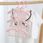 HGYZE Baby Hangers Children's Non-Slip 29-37 cm Extendable Children's Clothes Hangers with Trouser Stand, Plastic & Stackable Kid Hanger Ideal for Children's Clothing, Pack of 20 Baby Hangers, Pink - Image 2