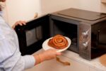 Venus Microwave Oven 10 Liters VMO20SS - Image 4